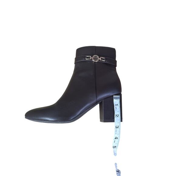 Woman's Boots Tommy Hilfiger Hatly Bootie w/ Block Heel, Size 7 M Dark Brown - Picture 12 of 13